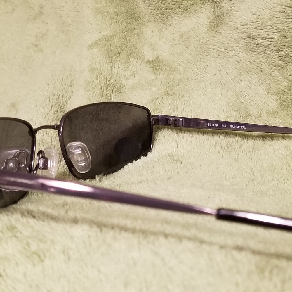 Designer sunglasses - Picture 3 of 3